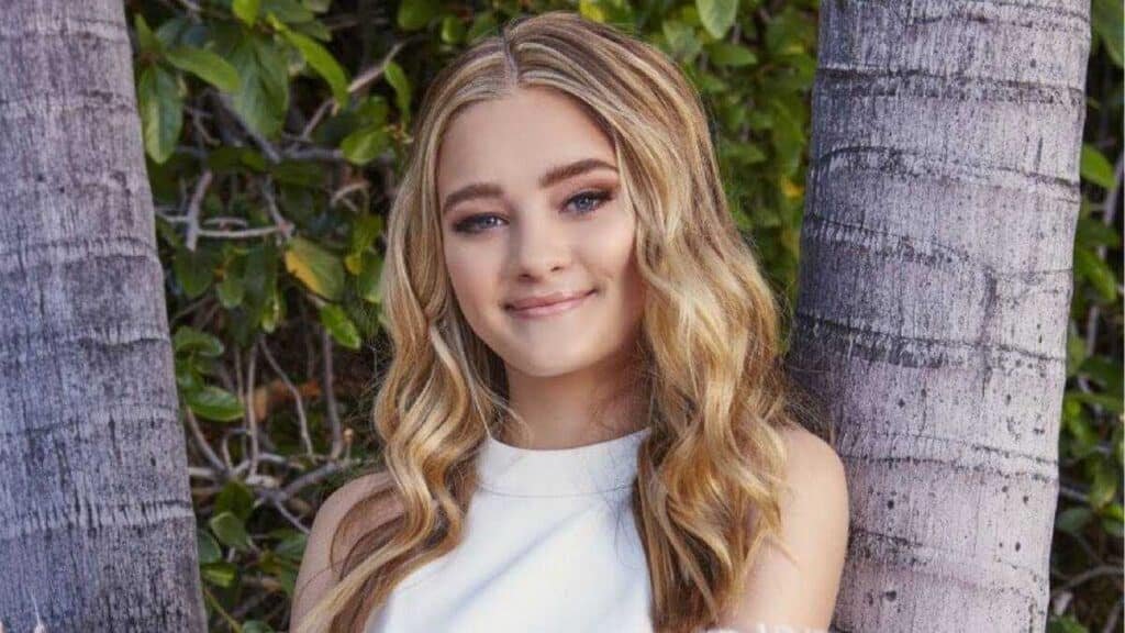 Lizzy Greene Net Worth: Unveiling Her Surprising Wealth - Net Worth Hub